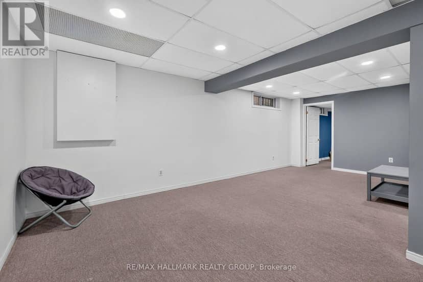 502 Rougemount Crescent — photo 18 of 40