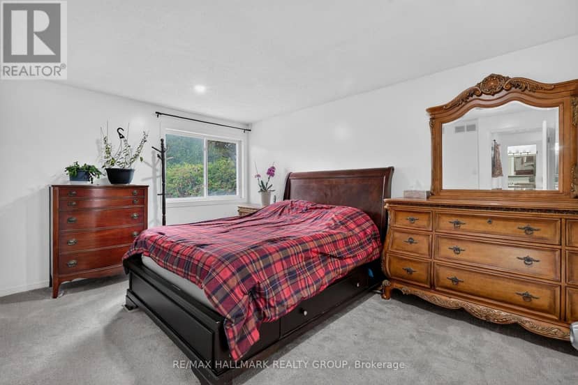 502 Rougemount Crescent — photo 20 of 40