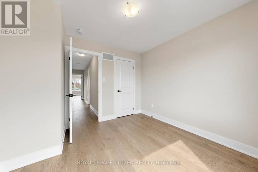 26 Wakely Crescent — photo 34 of 40