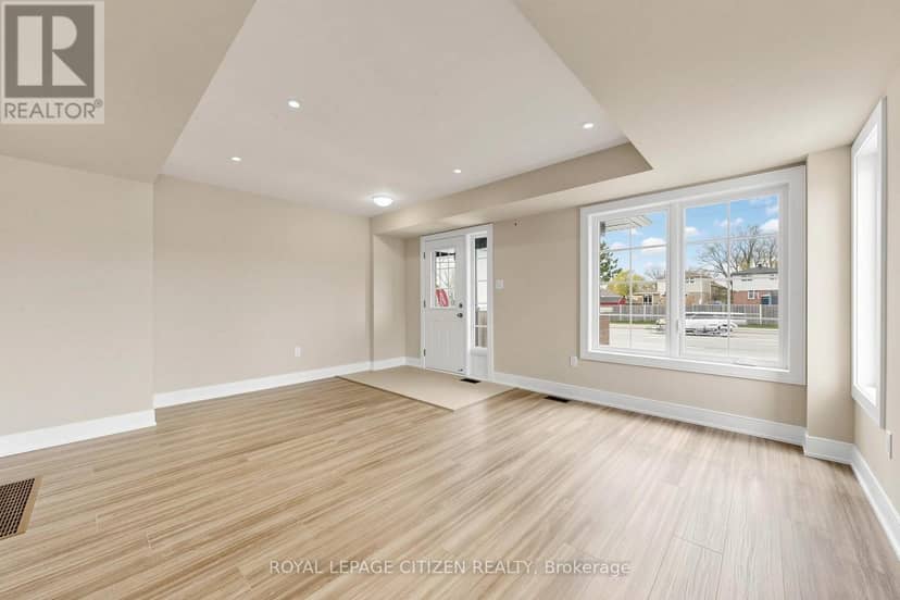 26 Wakely Crescent — photo 37 of 40