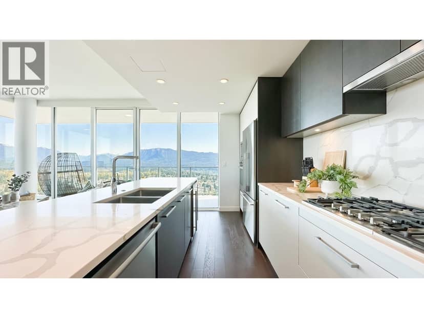 4702 567 CLARKE ROAD, Coquitlam, photo 3