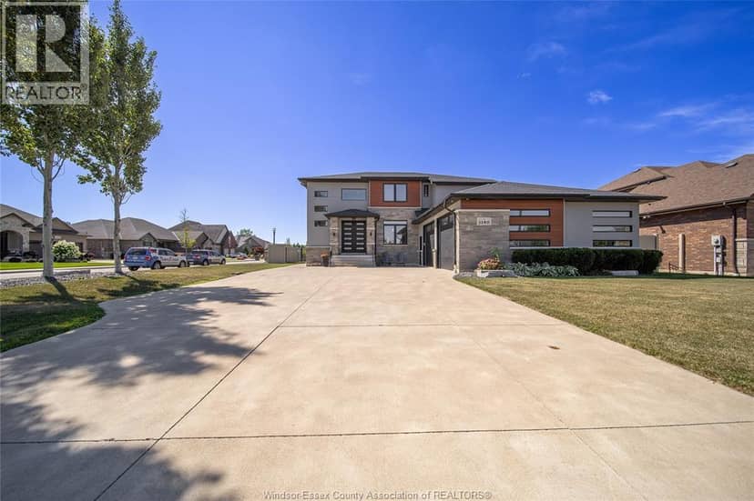 1140 Regency Crescent — photo 2 of 40