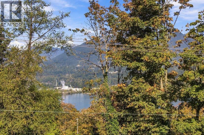330 N GAMMA AVENUE, Burnaby, photo 2