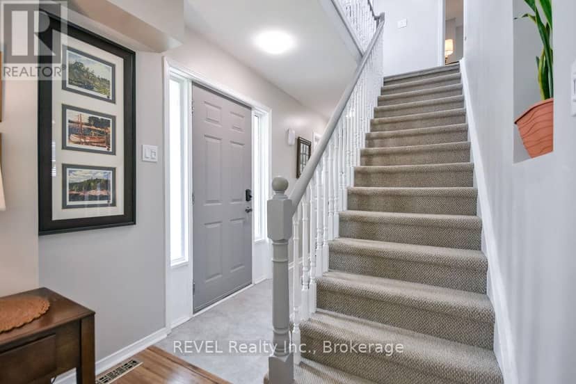 179 Luckport Crescent — photo 4 of 40