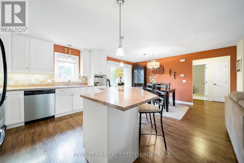 1 Bay Moorings Boulevard — photo 9 of 37