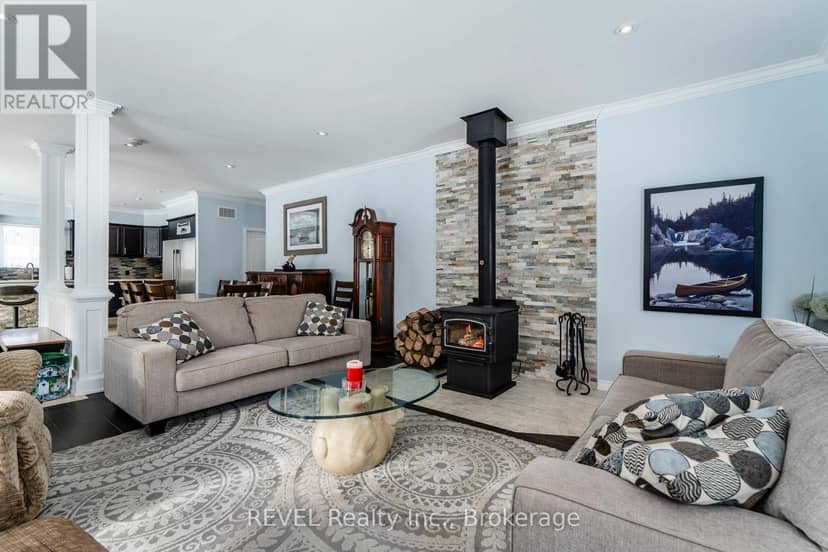 1006 River Street — photo 11 of 40