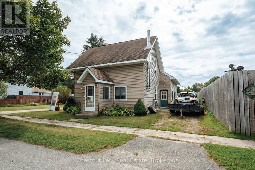 49 Queen Street E — photo 1 of 39
