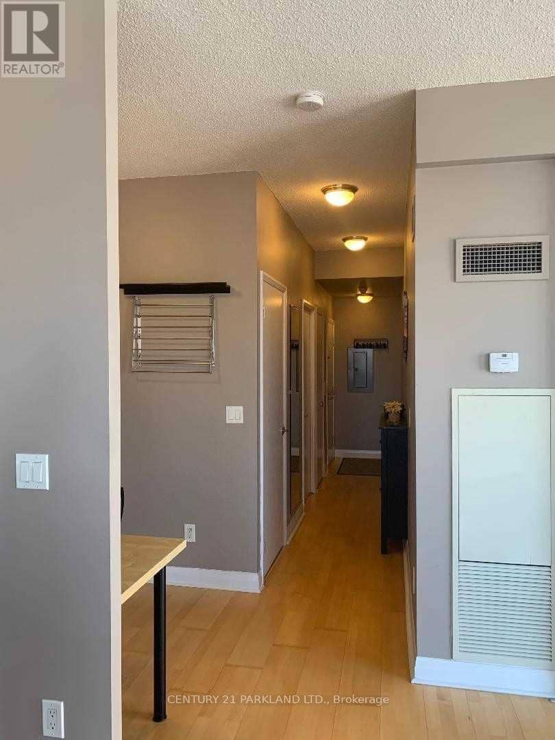 1101 - 220 Victoria Street — photo 18 of 29