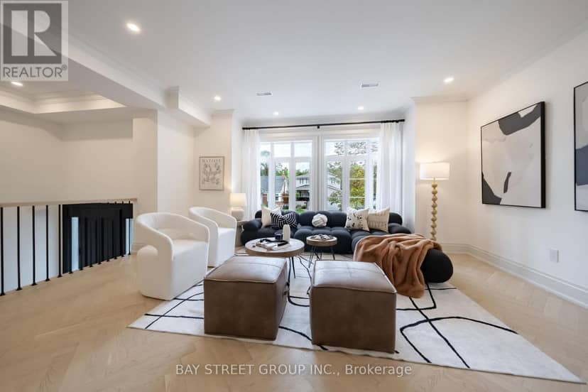 9 Gaylord Drive, Toronto, photo 4