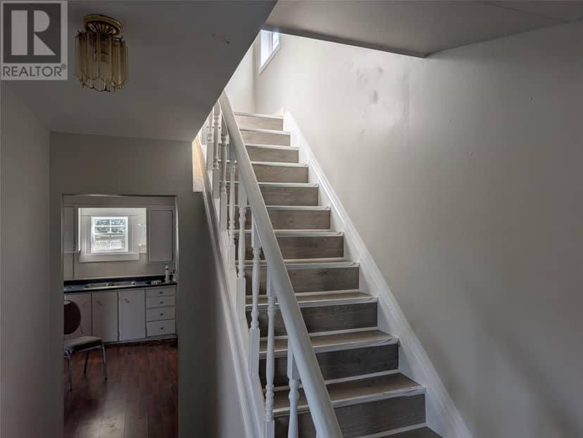 102 Marine Drive — photo 14 of 20