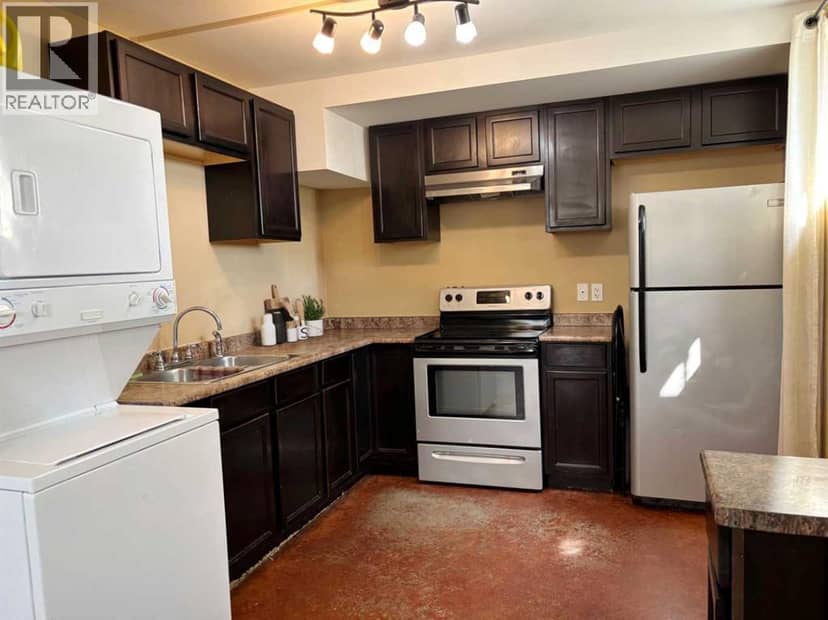 110 RAILWAY Avenue — photo 17 of 31
