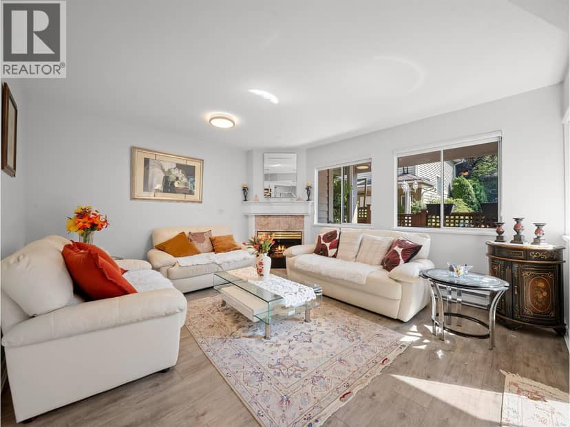 8 815 TOBRUCK AVENUE, North Vancouver, photo 4
