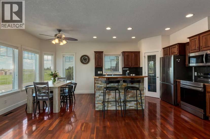 156 CAMDEN Court, Strathmore, photo 7