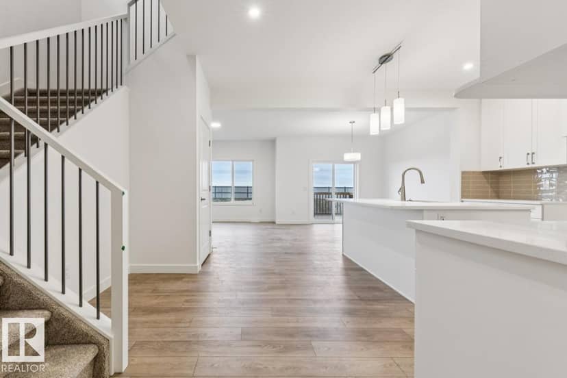 91 Rosa CR, St. Albert, photo 2
