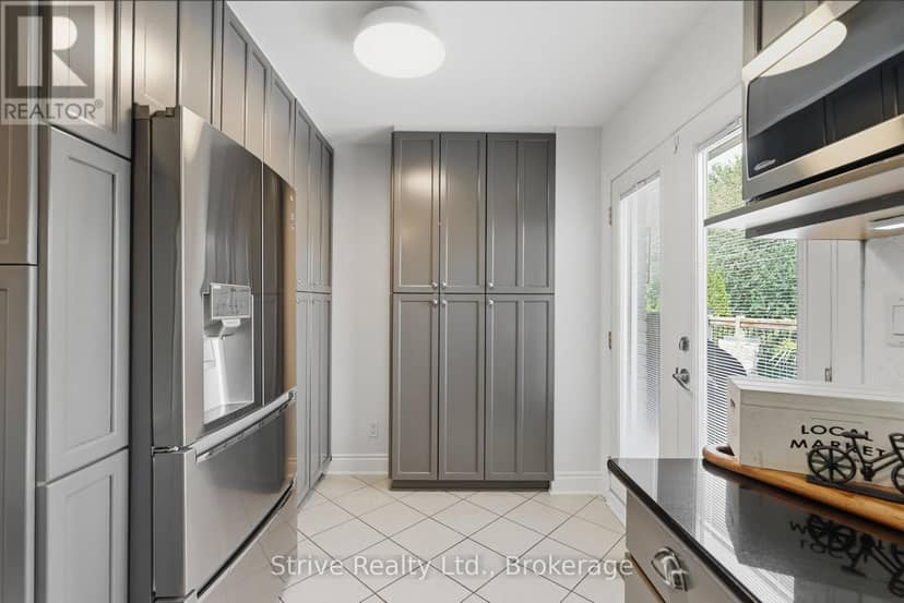 73 Rhonda Boulevard — photo 17 of 40
