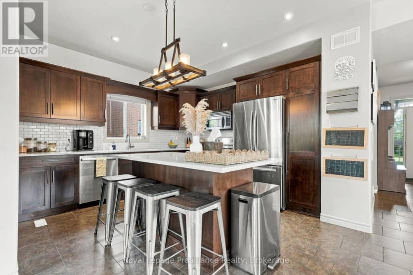 273 Avondale Road — photo 12 of 40