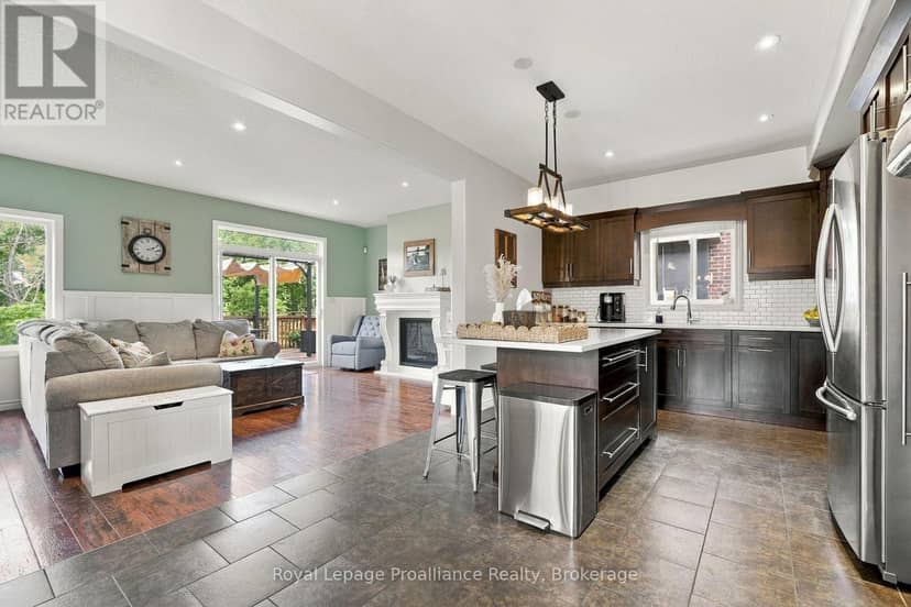 273 Avondale Road — photo 16 of 40