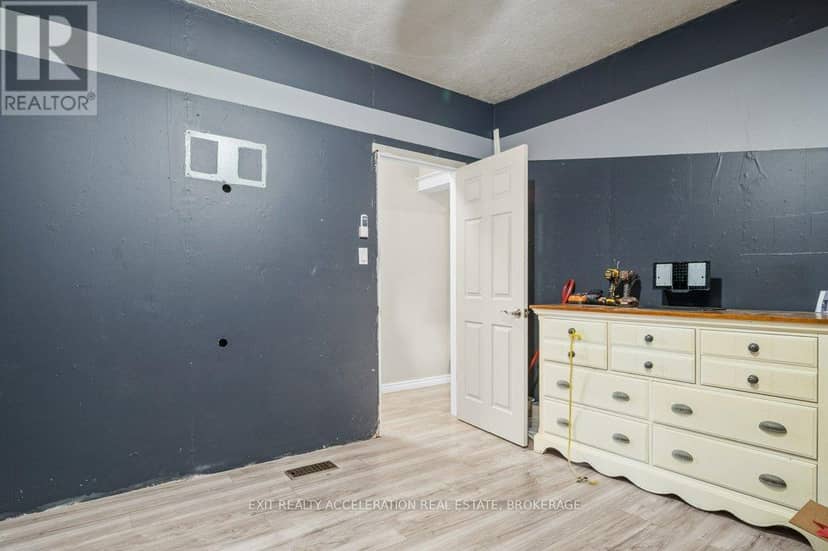 108 Dundas Street — photo 19 of 38