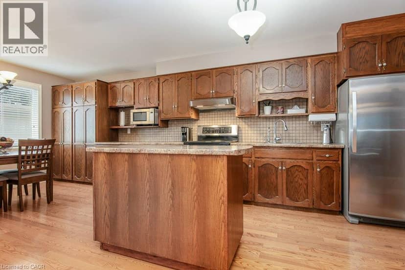 108 QUEENSWAY Drive — photo 15 of 40