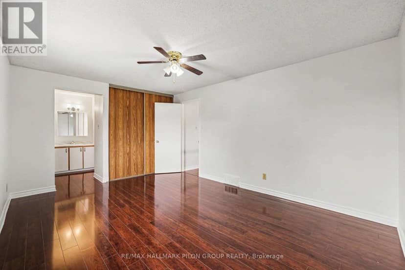420 Cloverheath Crescent — photo 14 of 23