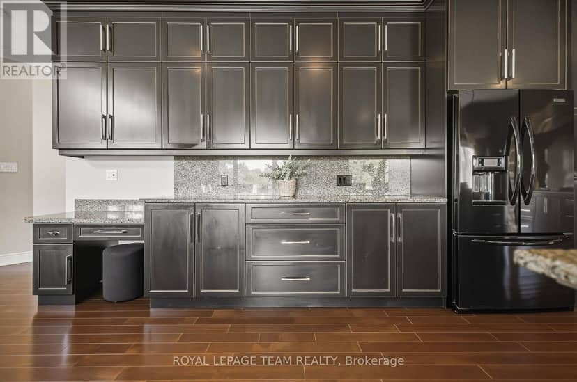 1419 Balmoral Drive — photo 11 of 40