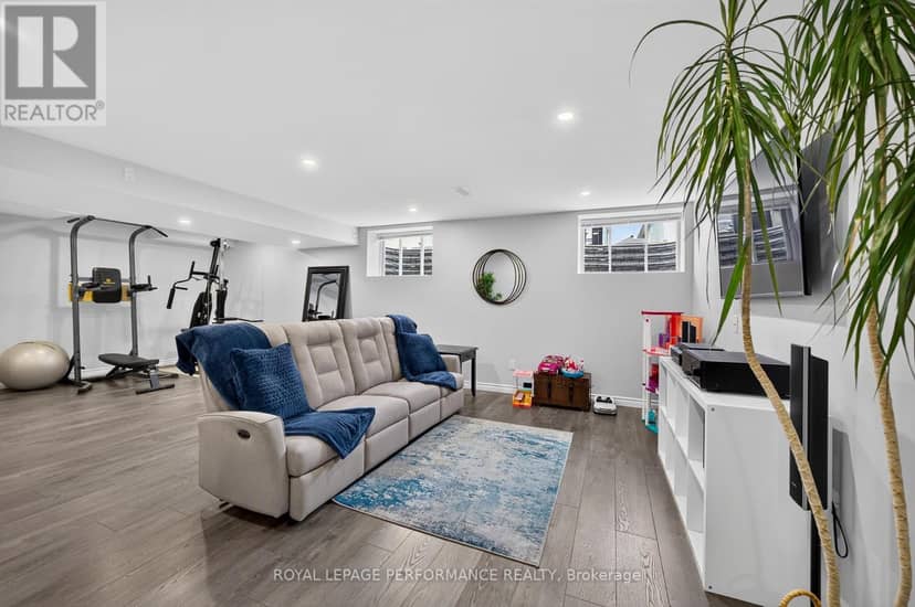 488 Famille Laporte Avenue — photo 39 of 40