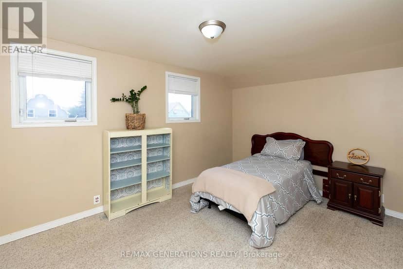 129 Heron Street — photo 11 of 23