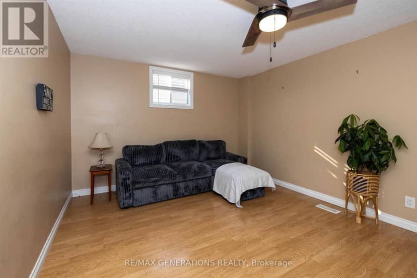 129 Heron Street, Thunder Bay, photo 2