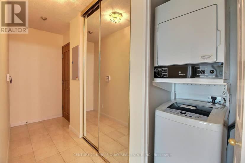 1701 - 8 Lee Centre Drive — photo 12 of 12