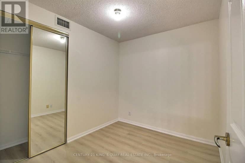 1701 - 8 Lee Centre Drive — photo 9 of 12