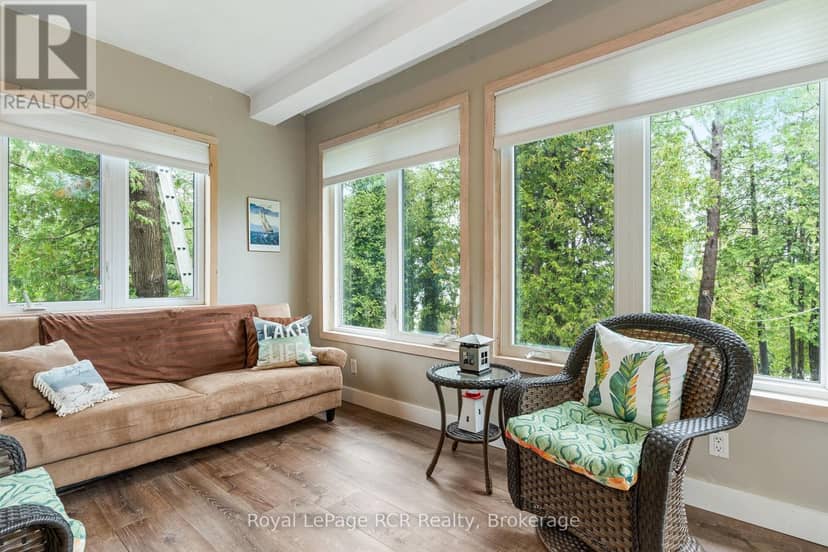 183 Lakeshore Road — photo 10 of 33