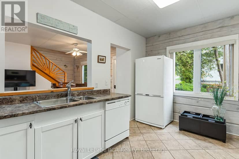 183 Lakeshore Road, Georgian Bluffs, photo 6