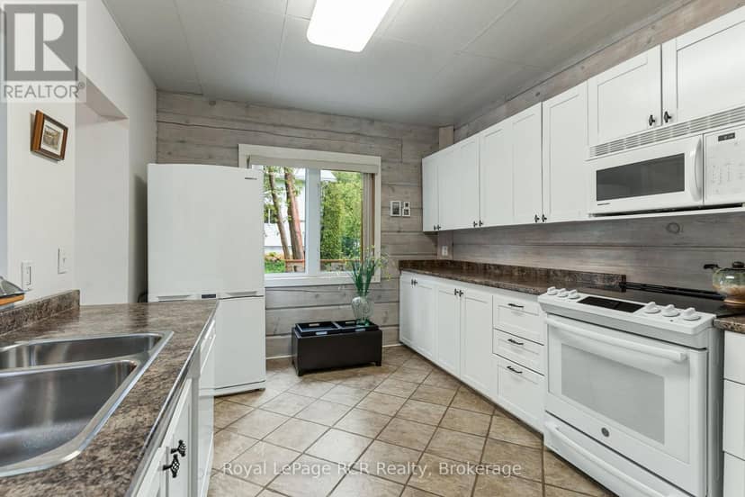 183 Lakeshore Road, Georgian Bluffs, photo 7