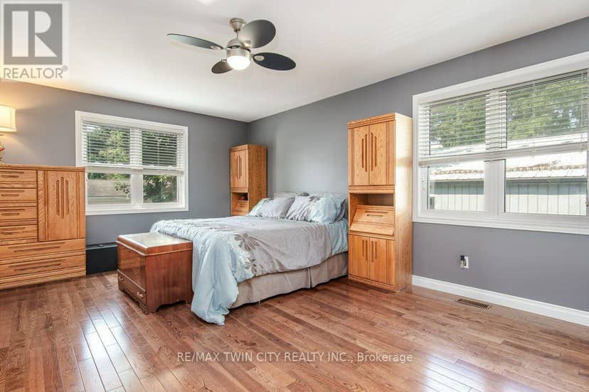 108 Queensway Drive — photo 21 of 40