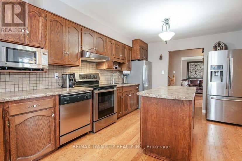 108 Queensway Drive — photo 19 of 40