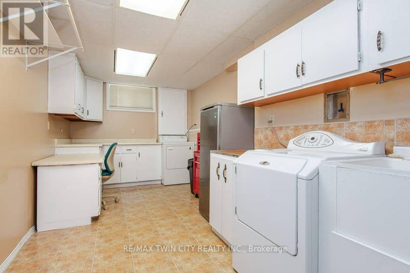 108 Queensway Drive — photo 37 of 40