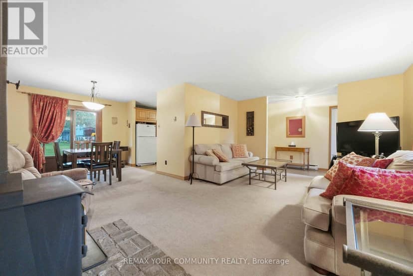 29 Medina Square, Georgina, photo 7