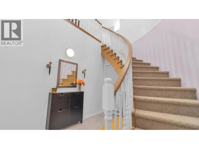 210 3176 PLATEAU BOULEVARD, Coquitlam, photo 2
