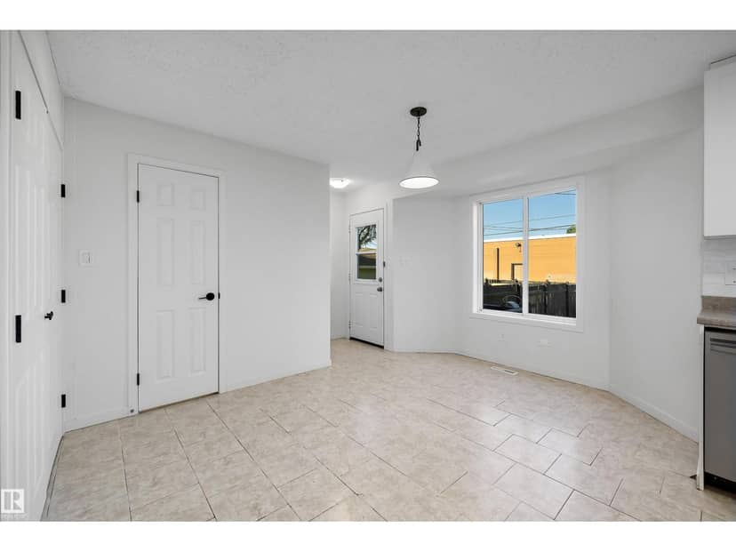 11822 47 ST NW — photo 16 of 40