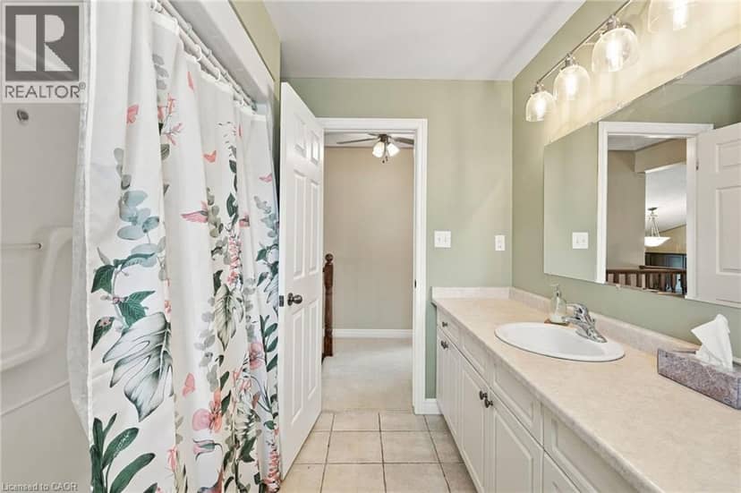 26 LESLIE Street — photo 20 of 40