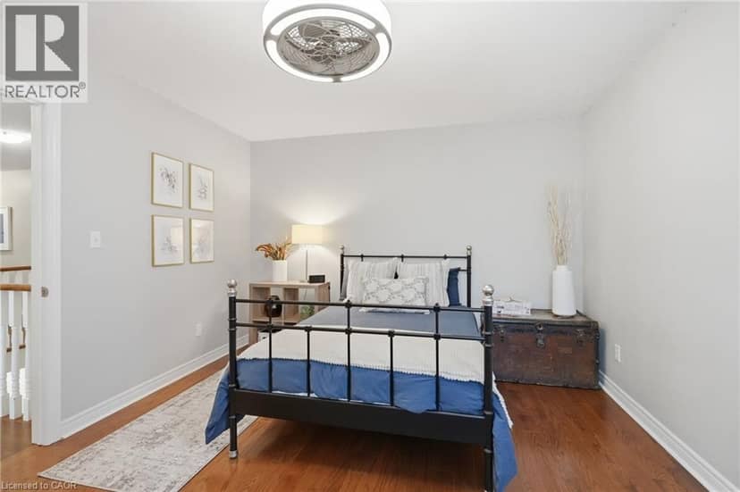 5347 JAMESON Crescent — photo 30 of 40