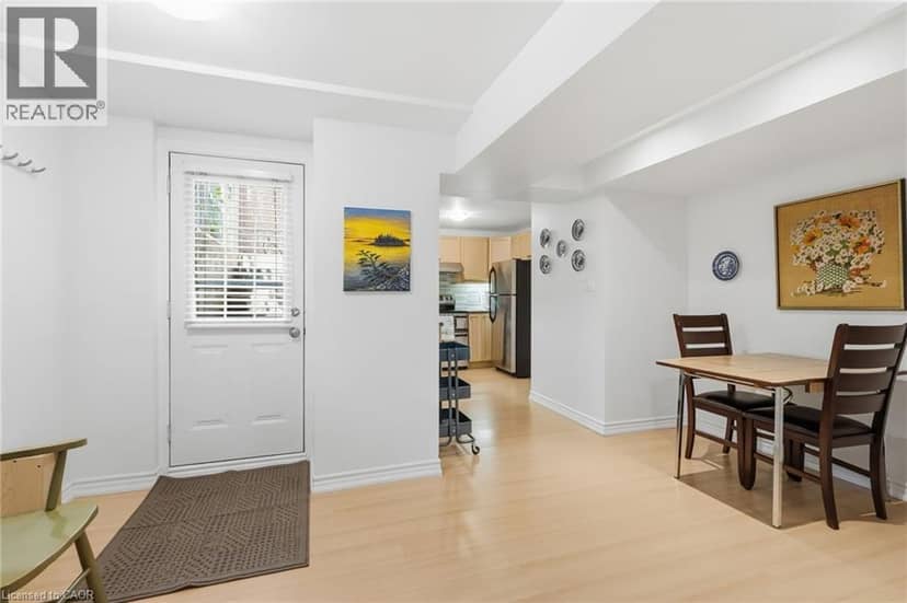5347 JAMESON Crescent — photo 39 of 40