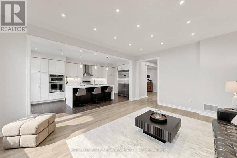 8 Beckett Avenue, Markham, photo 4