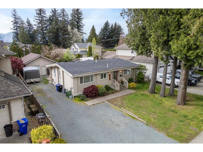 5565 PEACH ROAD, Sardis South, Chilliwack