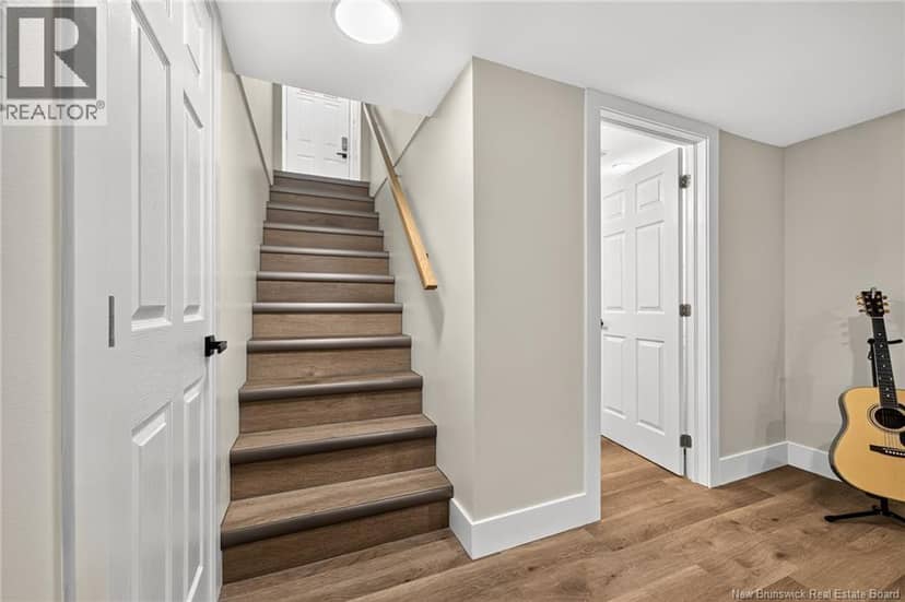 10 Kingsway Crescent — photo 28 of 40