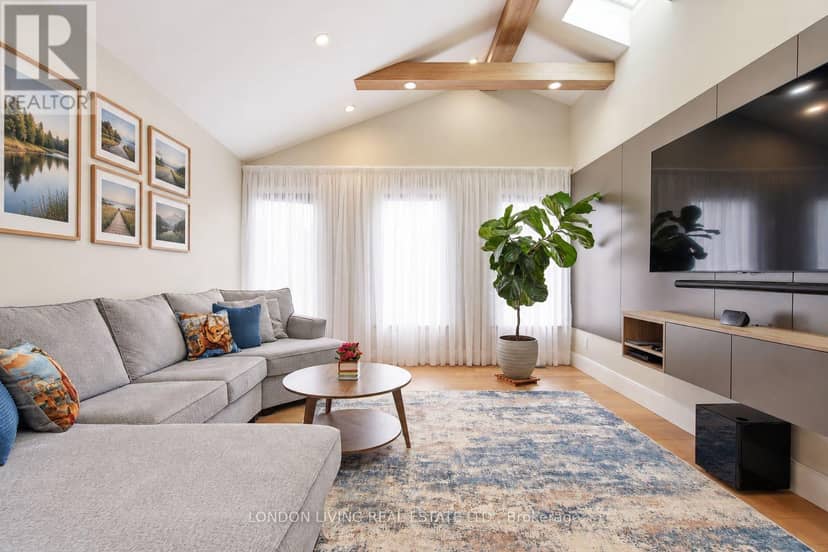 470 Coombs Avenue, London North, photo 6