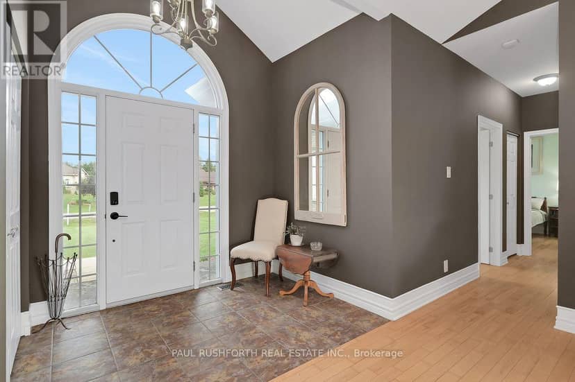2030 Kingsley Street — photo 5 of 40