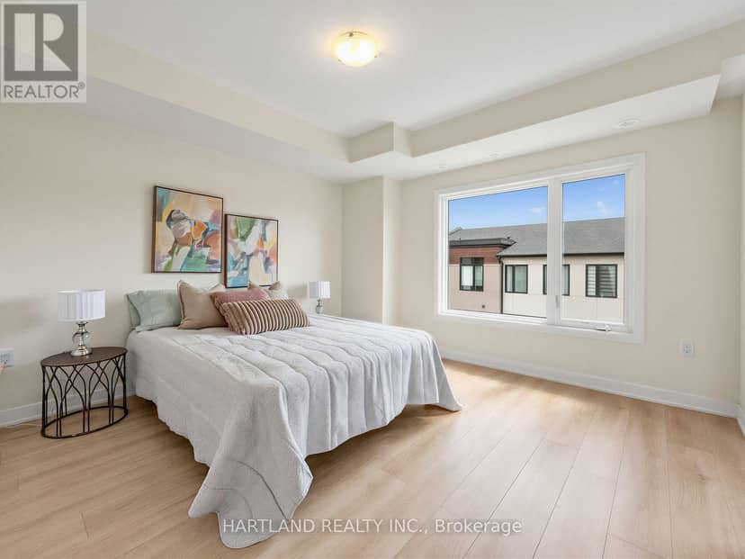 1310 - 1695 Dersan Street — photo 8 of 19