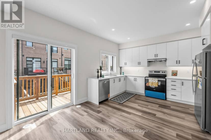 405 - 1695 Dersan Street — photo 5 of 22