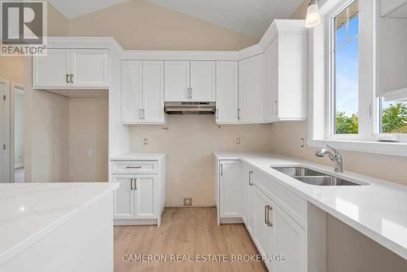 3190 Mauricy Street — photo 7 of 30